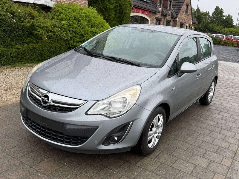 Opel Corsa 1.2i Cosmo